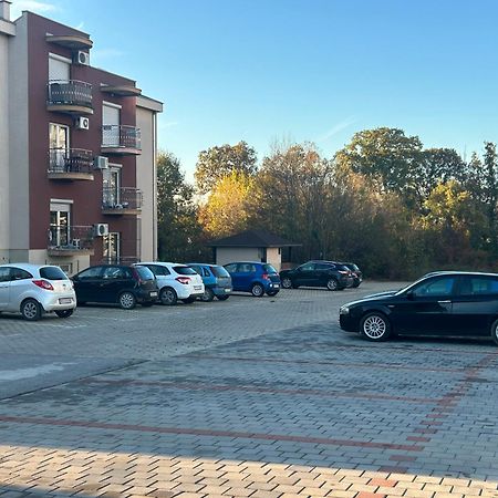 Imperia Apartments Vrnjačka Banja Dış mekan fotoğraf